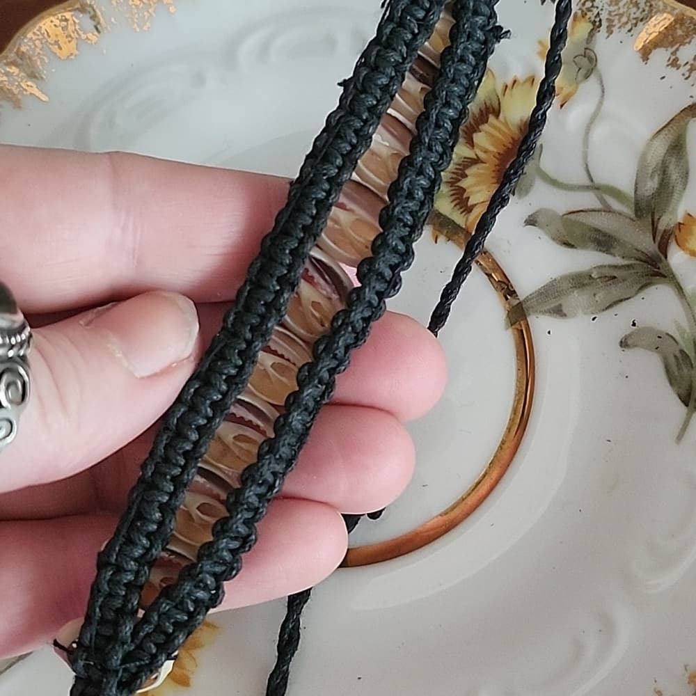 One Cowrie Shell Woven Black Cord Bracelet - Thumbnail 3