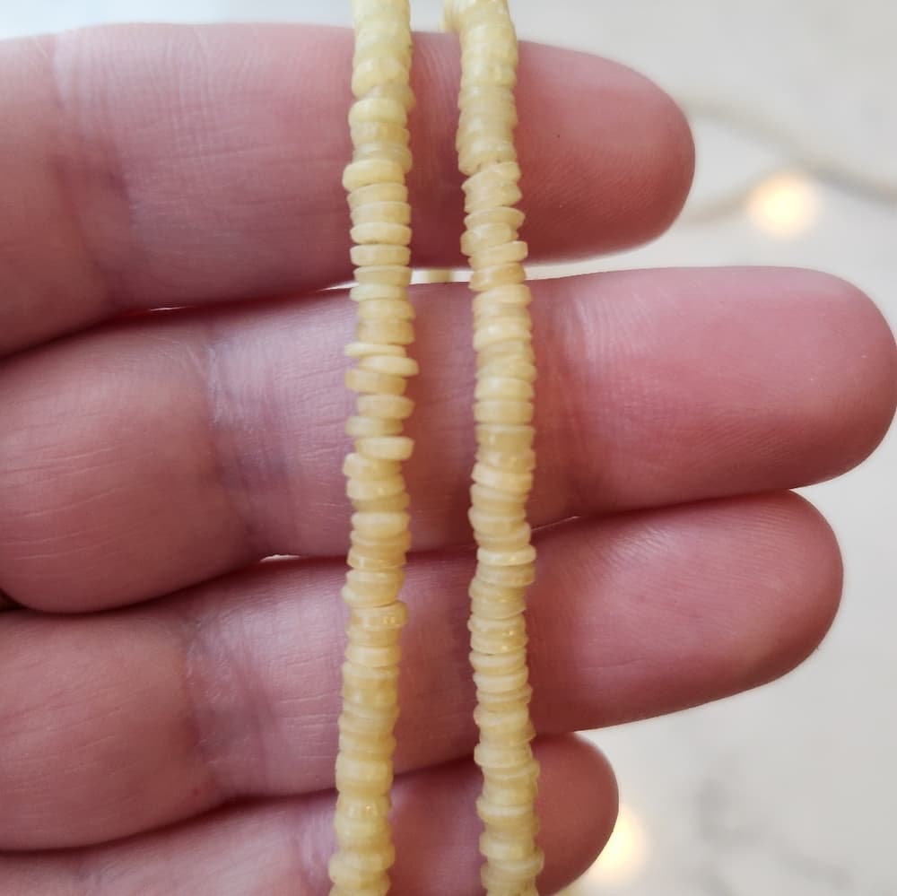 Vintage Delicate White and Yellow Shell Necklace bundle - Thumbnail 2
