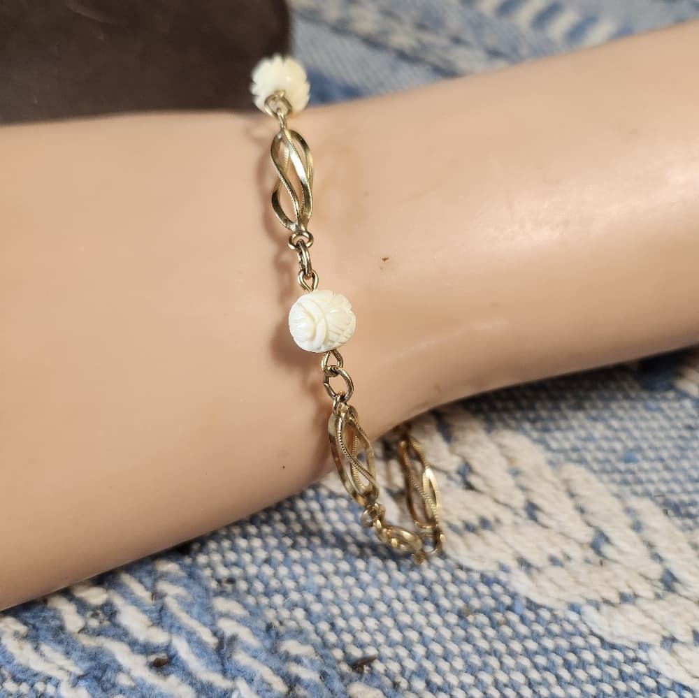 Vintage Gold Tone Filigree Faux Ivory Carved Rose Flower Bracelet - Thumbnail 8