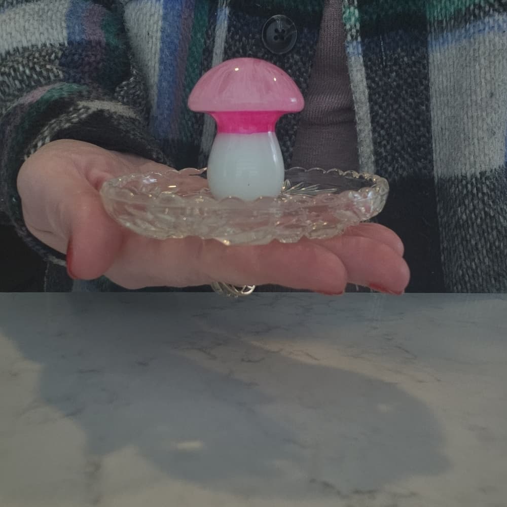 Vintage Glass with Pink Resin Mushroom Jewelry Holder Trinket Dish - Thumbnail 4