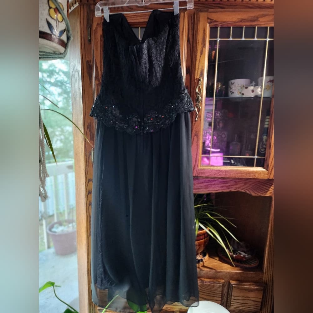 Vintage Scott McClintock Black Formal Lace and Sequin Flowy Strappless Dress - Thumbnail 6
