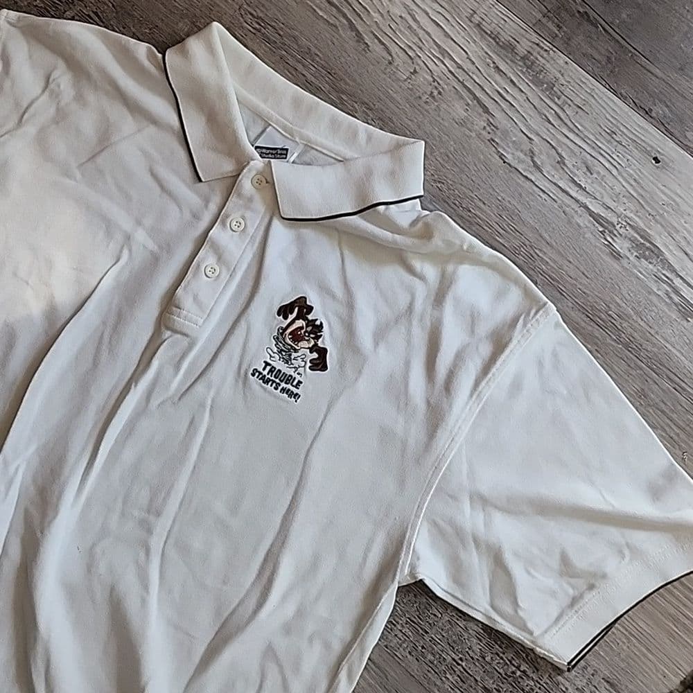 Vintage 2001 White Warner Bros Cartoon Embroidered Polo Button Up Collar