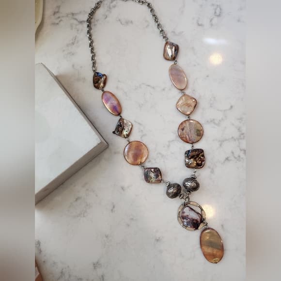 Elegant Multi-Color Shell Necklace - Thumbnail 5