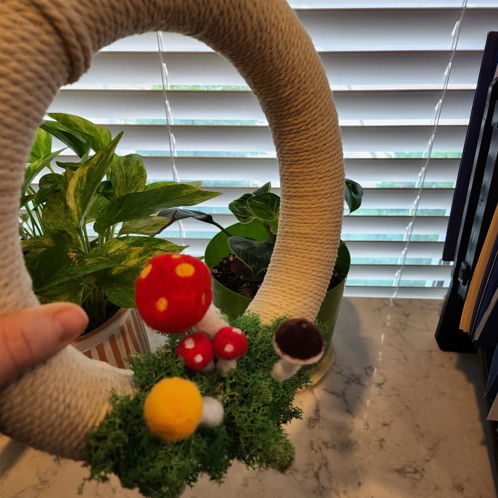 Off White Needlefelted Colorful Mushroom And Moss Hanging Wreath - Thumbnail 10