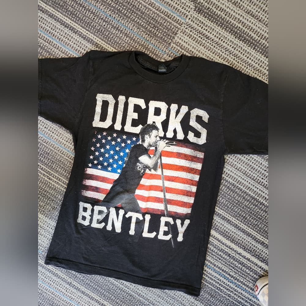 Dierks Bently Concert Tour Band Tee Black American Flag Shirt - Thumbnail 5