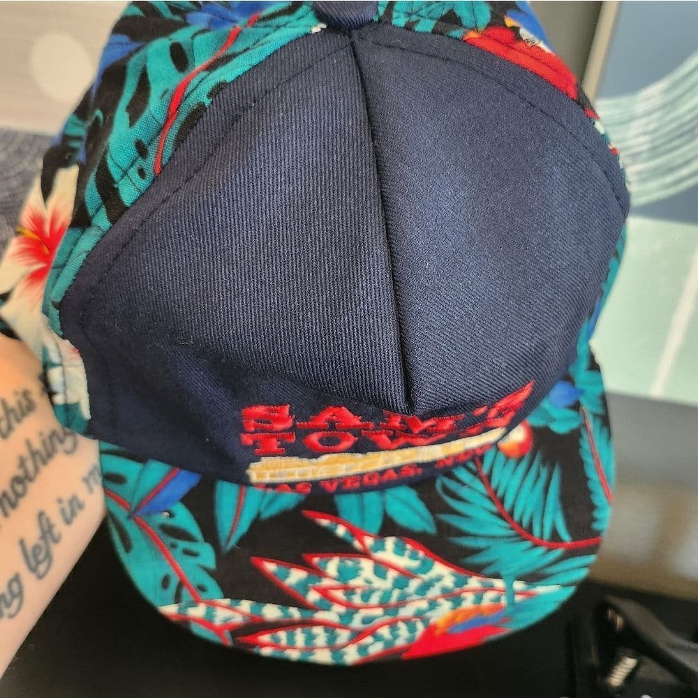 Vintage Sport America Sam's Town Las Vegas Tropical Adjustable Hat - Thumbnail 6