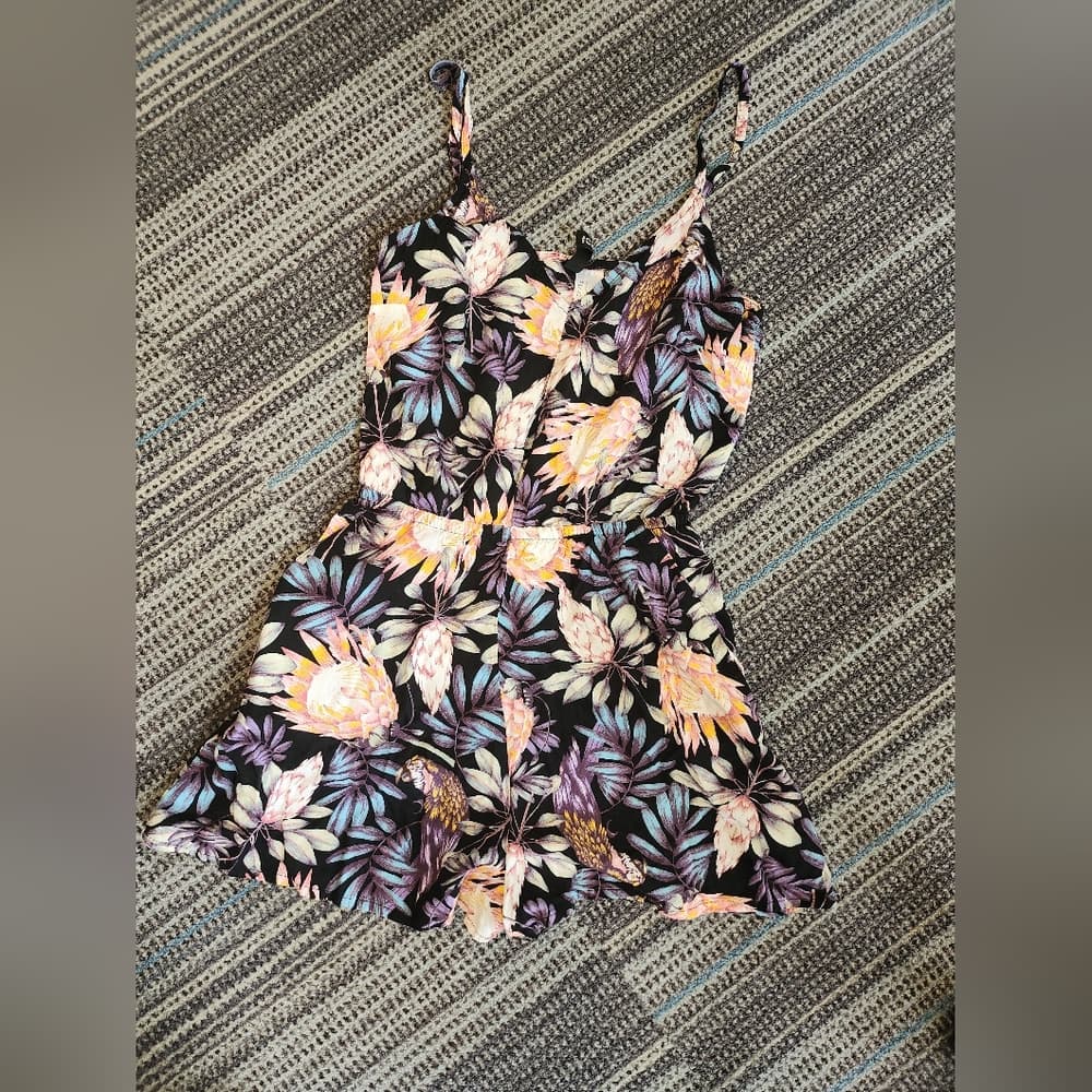 Divided Purple Floral Palm Print Shorts Romper with Pockets - Thumbnail 5