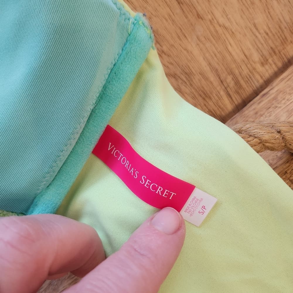 Victoria's Secret Pale Green Sequined Bikini Top small - Thumbnail 8