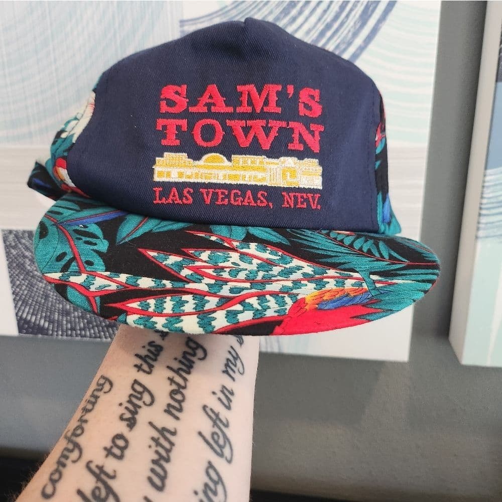 Vintage Sport America Sam's Town Las Vegas Tropical Adjustable Hat - Thumbnail 8
