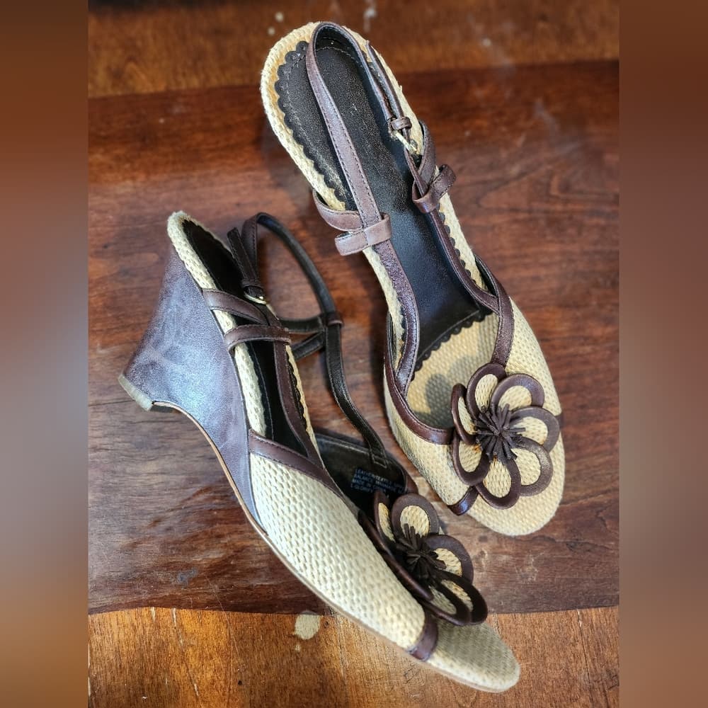 Franco Sarto Brown and Tan Leather and Canvas Slingback Floral Wedge Heels - Thumbnail 10