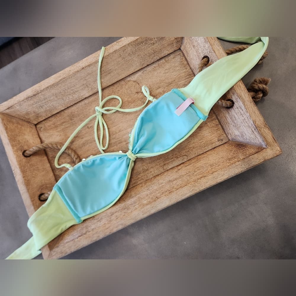 Victoria's Secret Pale Green Sequined Bikini Top small - Thumbnail 4