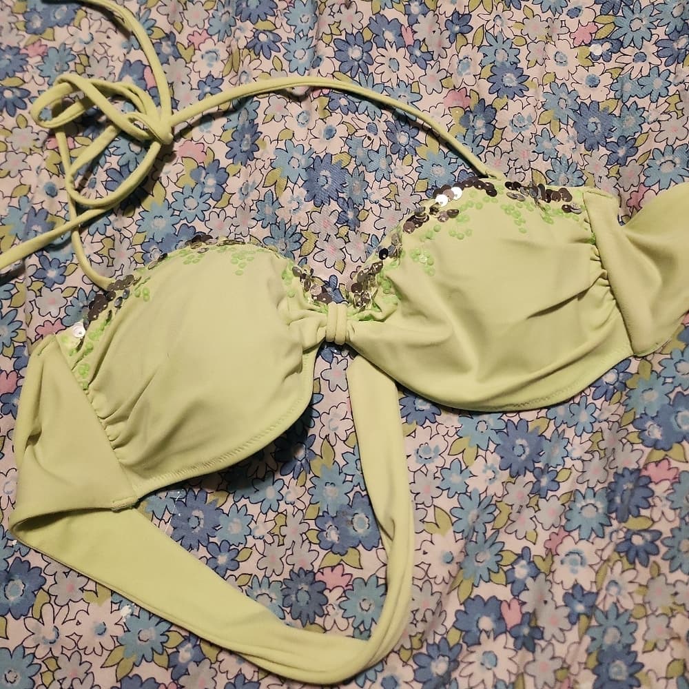 Victoria's Secret Pale Green Sequined Bikini Top small - Thumbnail 5