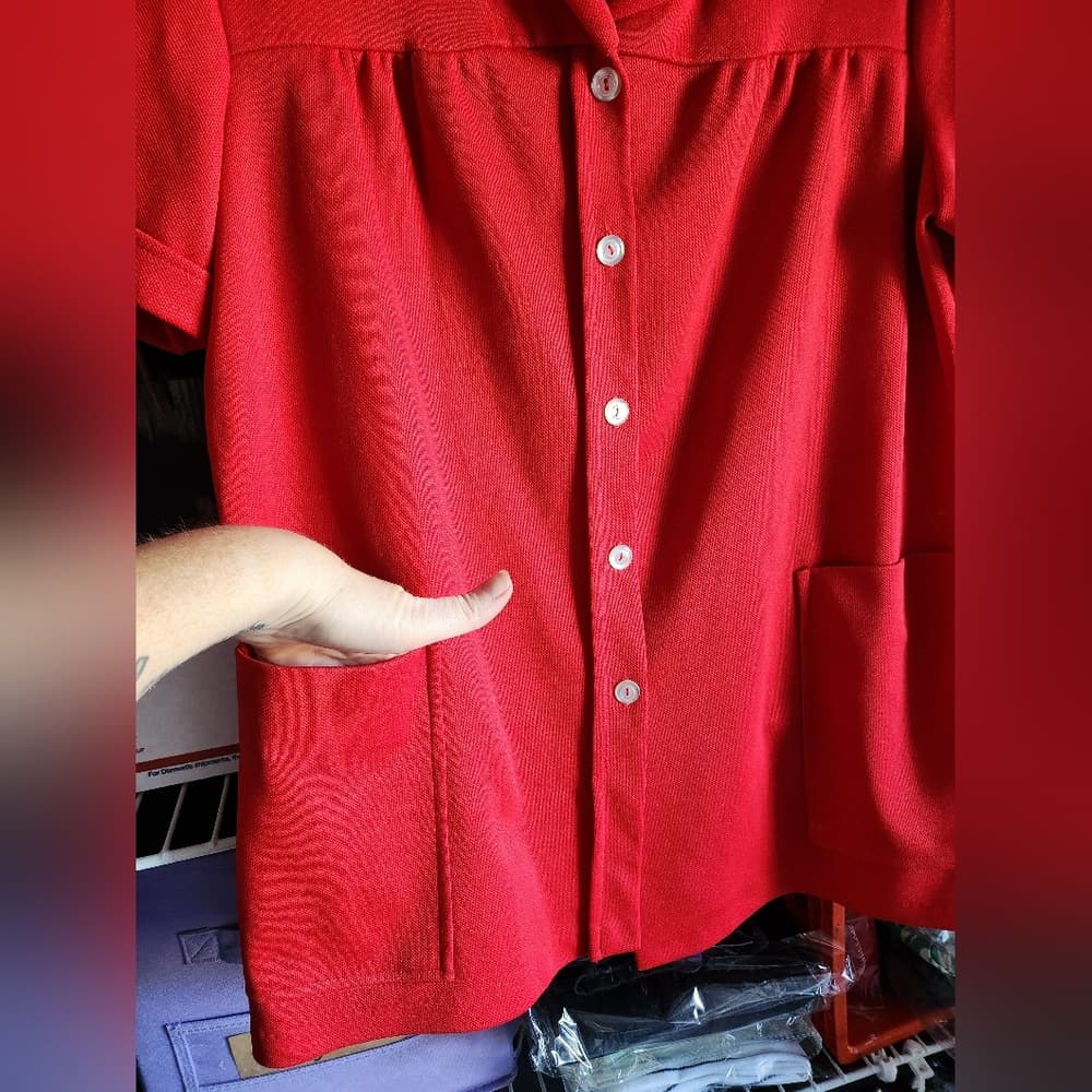 Vintage 60's Mod Red Button Up Collard Pleated Polyester Top with Pockets - Thumbnail 8