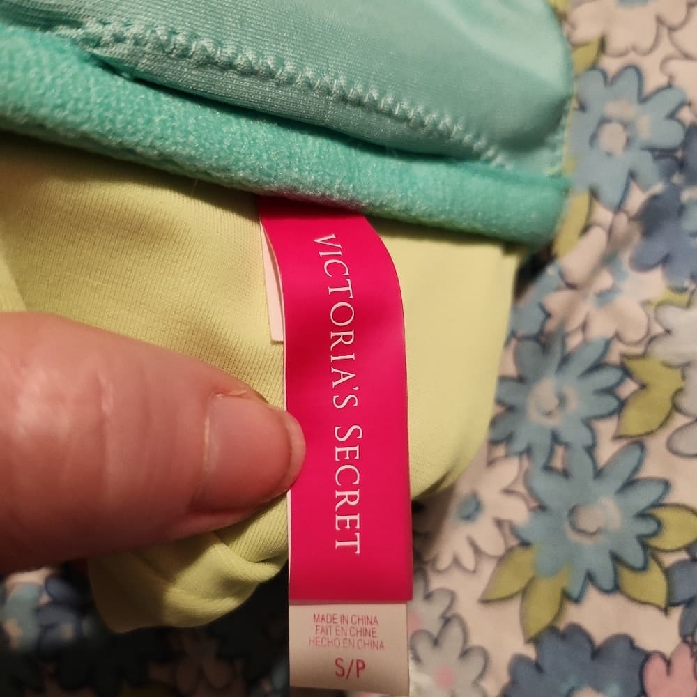 Victoria's Secret Pale Green Sequined Bikini Top small - Thumbnail 6