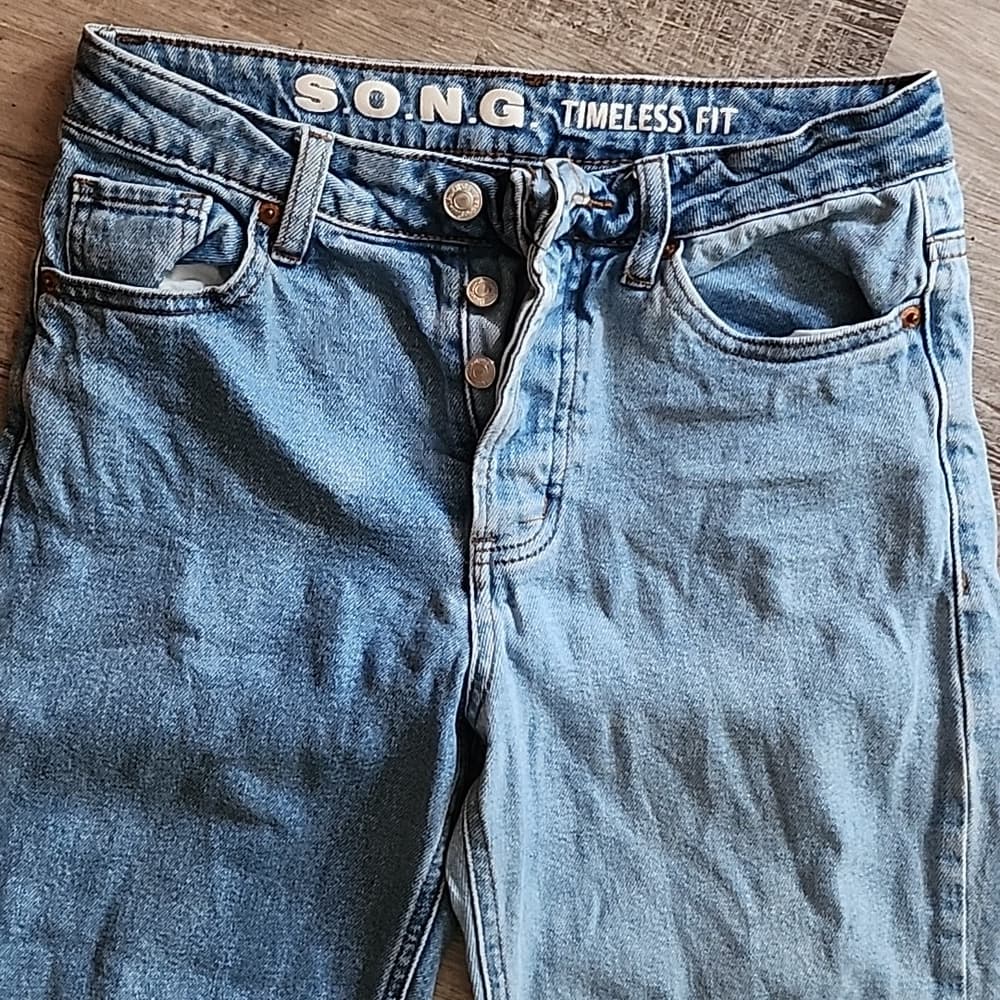 S.O.N.G Light Denim Timeless Fit Retro Style Button Fly Jeans 10" rise
