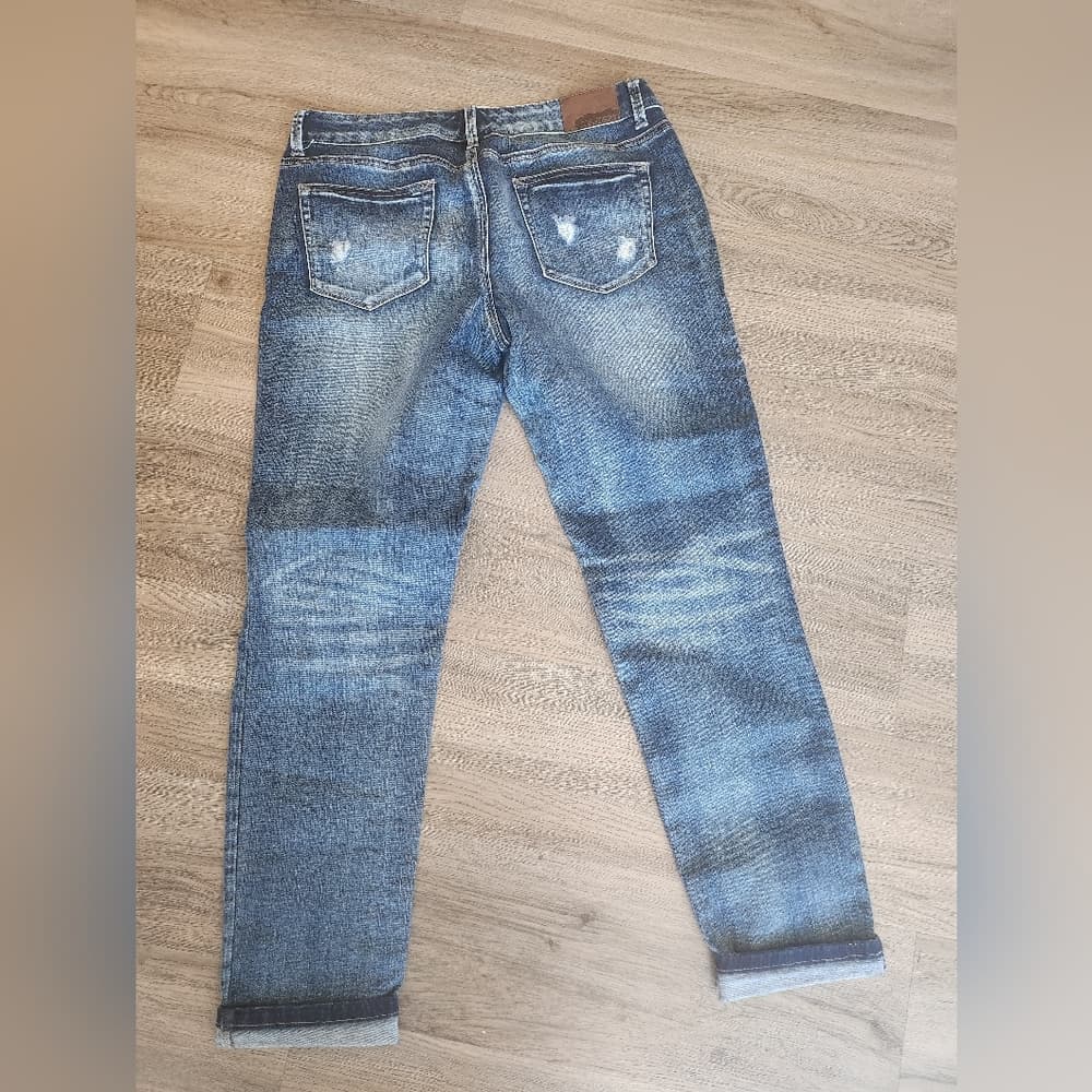 Maurices Dark Blue Distressed Stretchy Jeans With Whiskering And Red Plaid - Thumbnail 5
