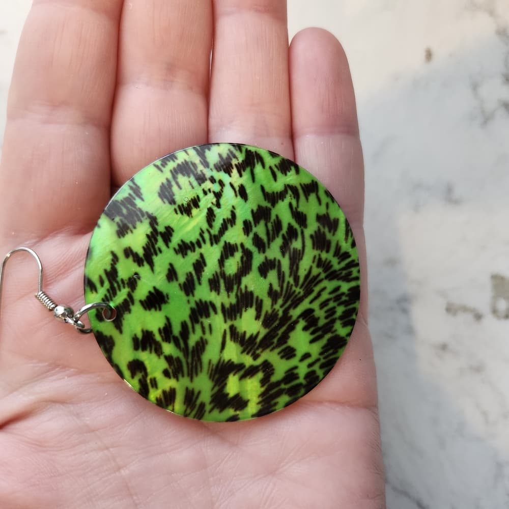 Funky Green and Black Patterned Large Rpund Shell Earrings - Thumbnail 3