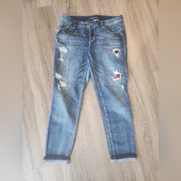 Maurices Dark Blue Distressed Stretchy Jeans With Whiskering And Red Plaid - Thumbnail 10