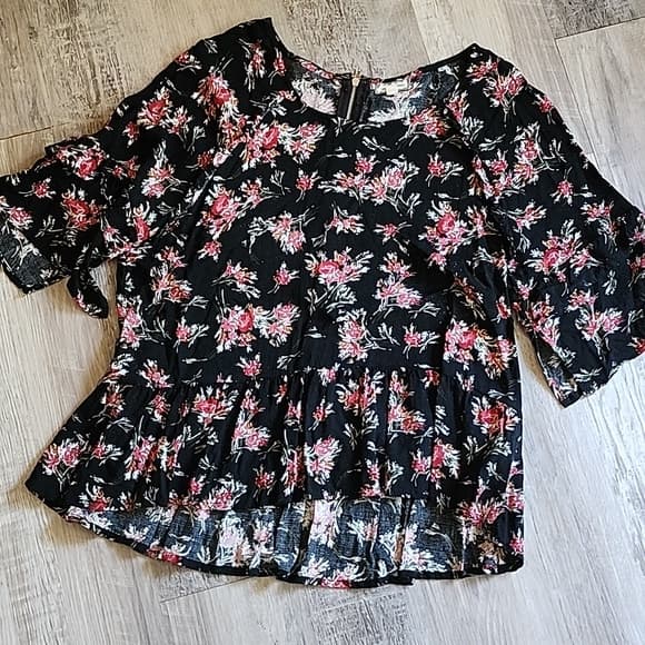Eyeshadow 🥰 Black and Floral Ruffle Peplum Blouse Ruffle sleeves - Thumbnail 10