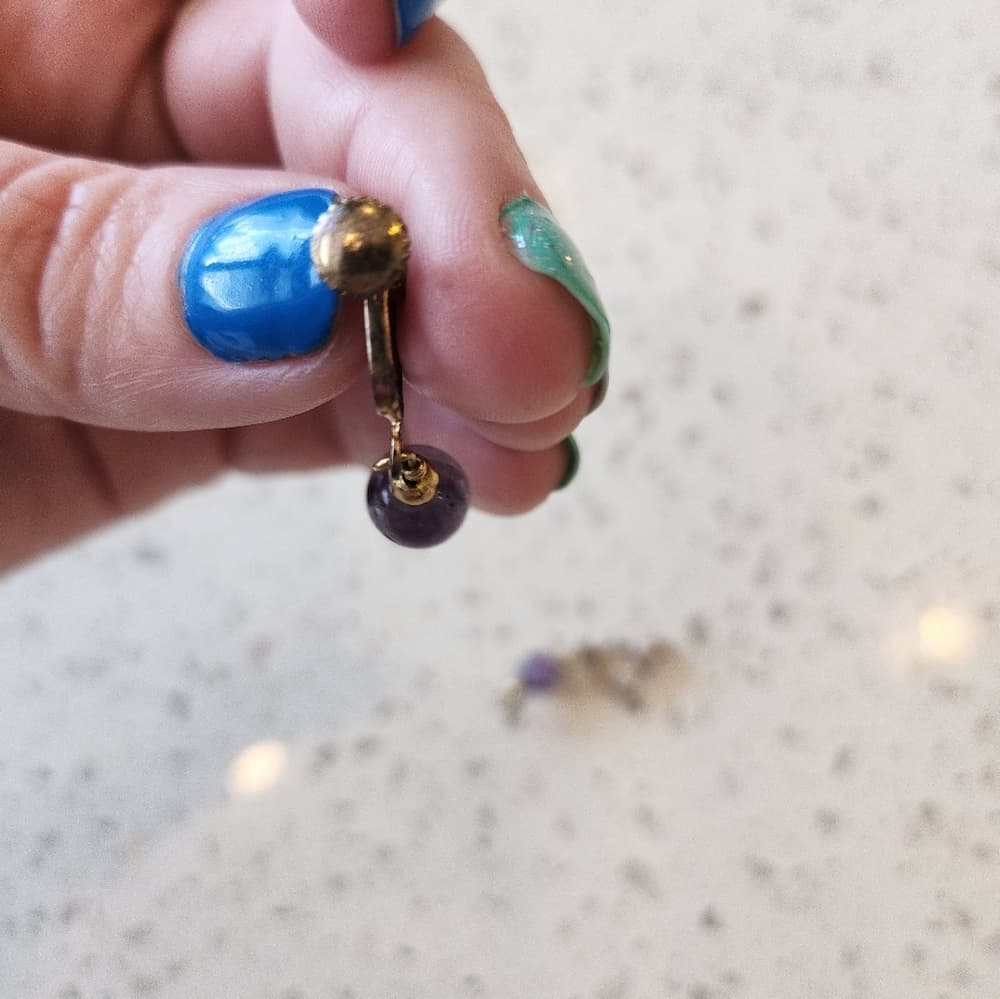 Vintage Amethyst Drop Screw Back Gold Tone Wire Beaded Earrings - Thumbnail 7