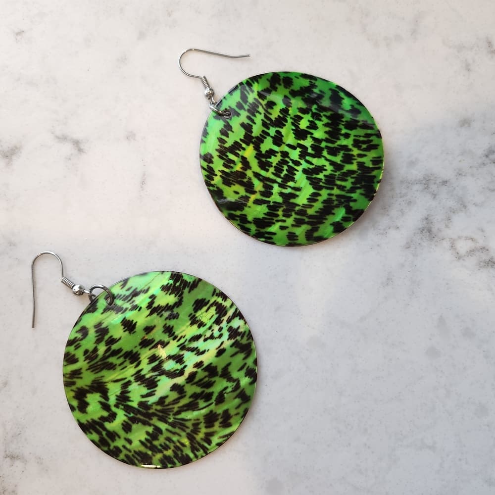 Funky Green and Black Patterned Large Rpund Shell Earrings - Thumbnail 5