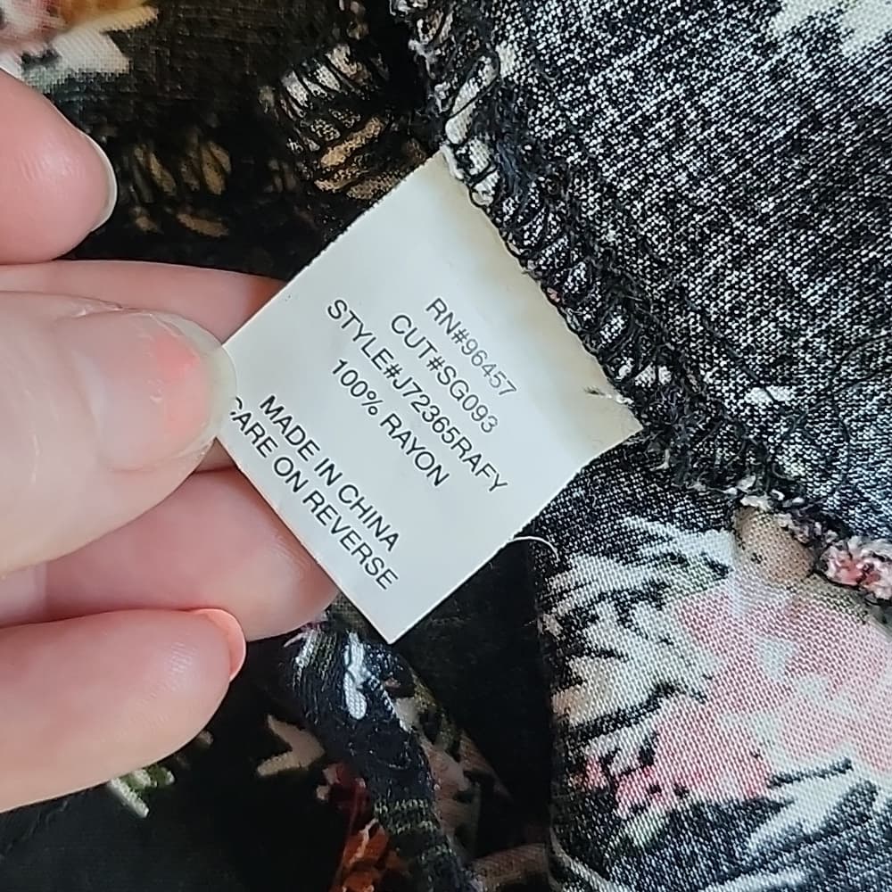 Eyeshadow 🥰 Black and Floral Ruffle Peplum Blouse Ruffle sleeves - Thumbnail 4