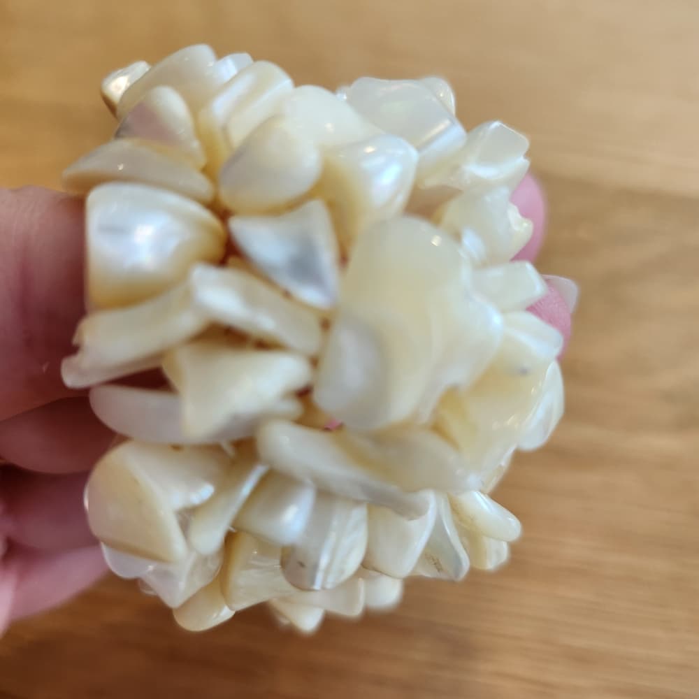 Elegant Chunky Cream Mother Of Pearl Shell Stretchy Bracelet - Thumbnail 2