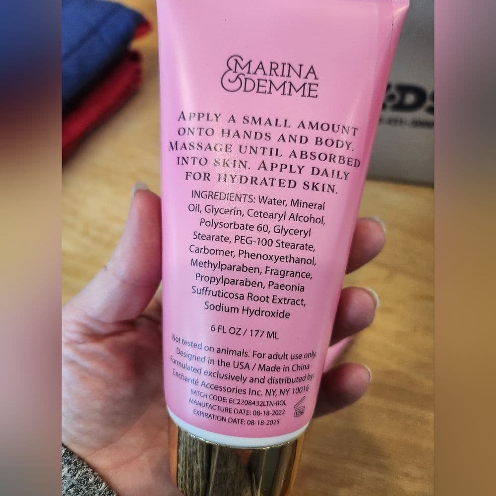 Marina & Demme Pink Peony Body Wash and Lotion and Rose Lilac Body Scub - Thumbnail 6
