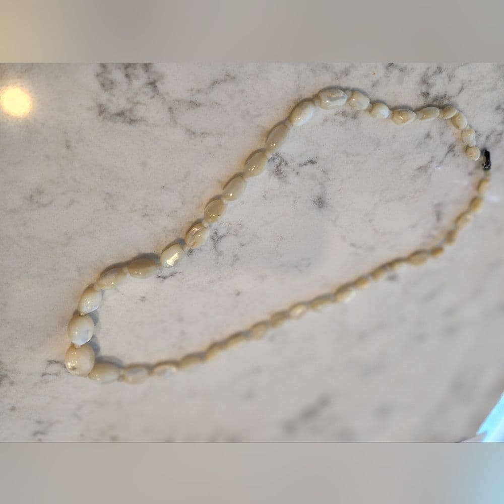 Vintage White Mother of Pearl Oblong Beaded Necklace - Thumbnail 5