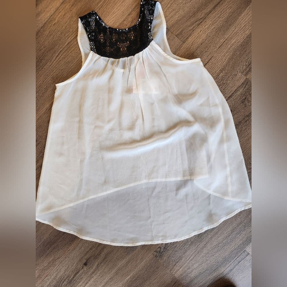 Fire Los Angeles White Sheer Lace Black Collar High Low Sleeveless Blouse - Thumbnail 6