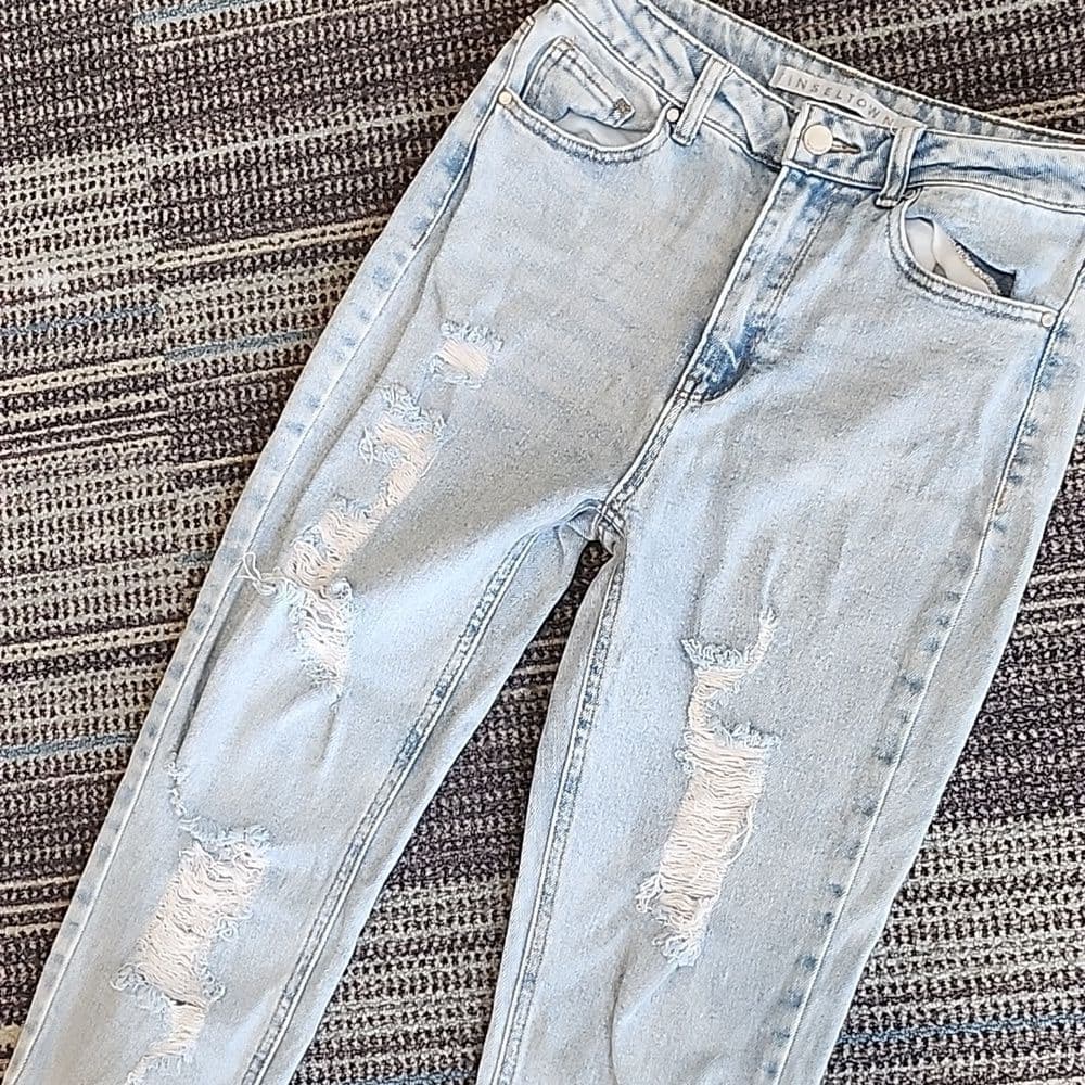 Tinseltown Light Wash Distressed Skinny Jeans Raw Hem Cropped - Thumbnail 2