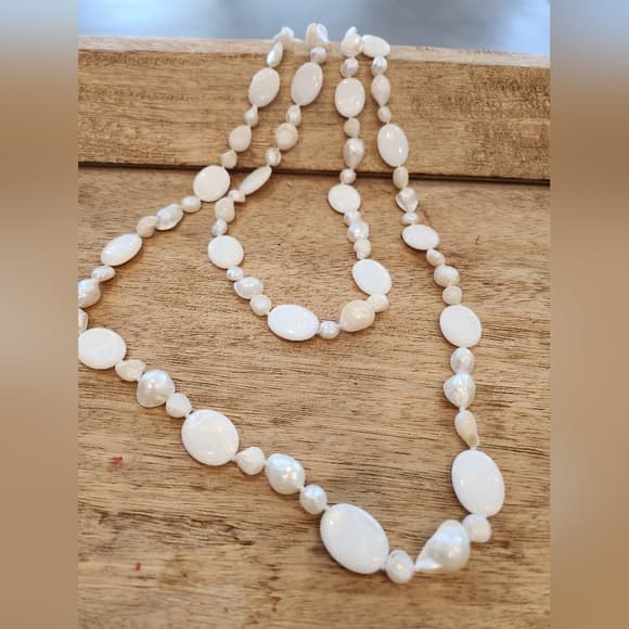 Gorgeous High Luster White Mother Of Pearl Long Beaded Necklace - Thumbnail 5