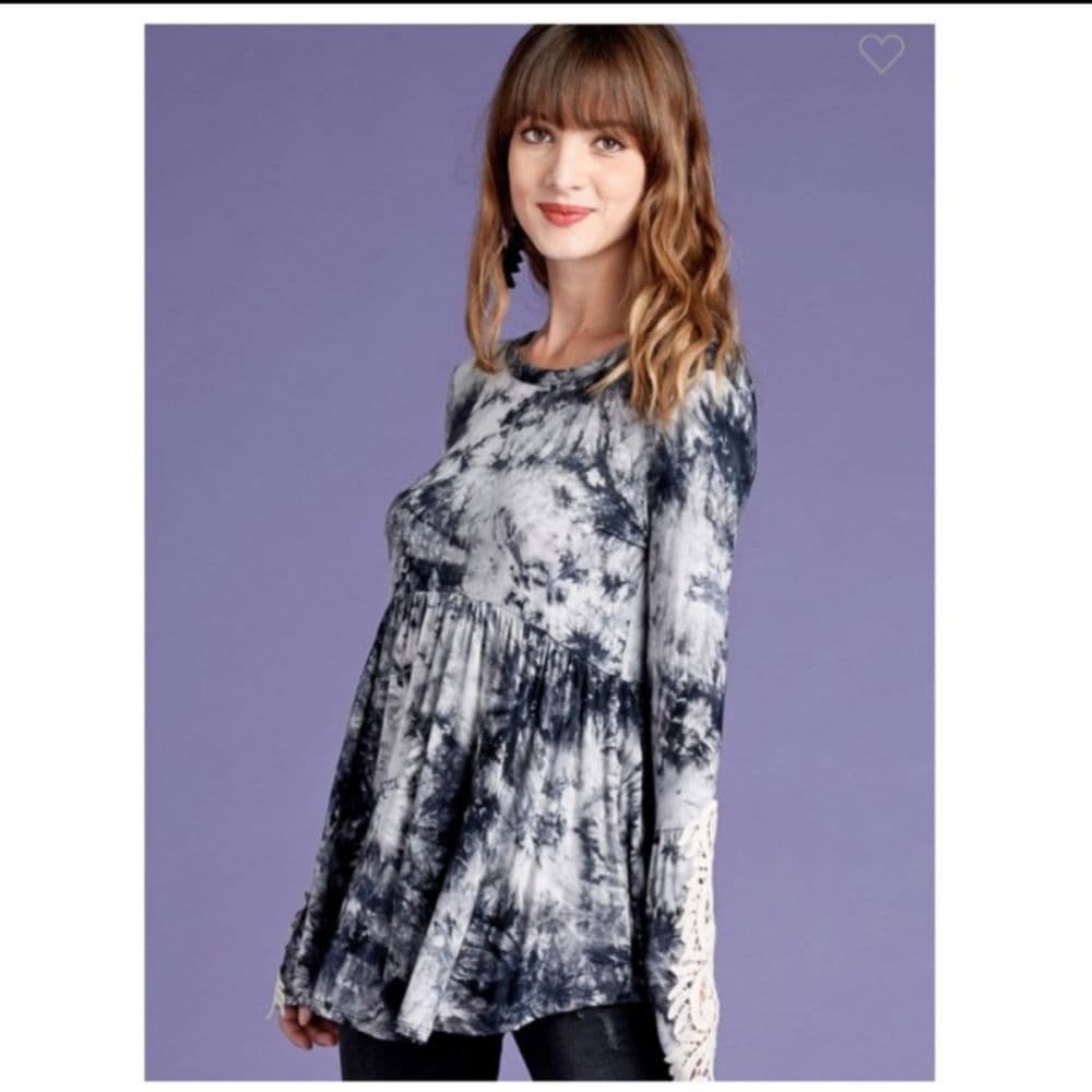 Black Tie-dye Lace Detail Top Long Flare Sleeve Cross Back Tunic - Thumbnail 3