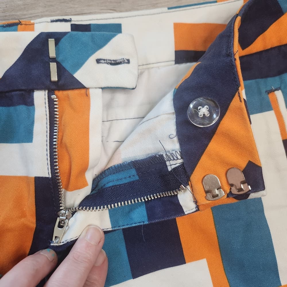 STYLUS Women's Geometric Blue and Orange Shorts - Thumbnail 3