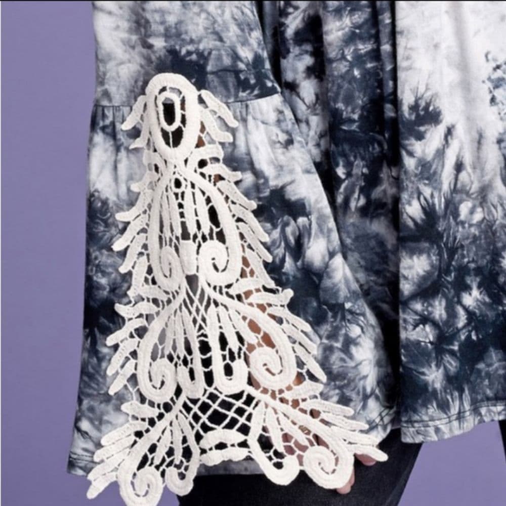 Black Tie-dye Lace Detail Top Long Flare Sleeve Cross Back Tunic - Thumbnail 4