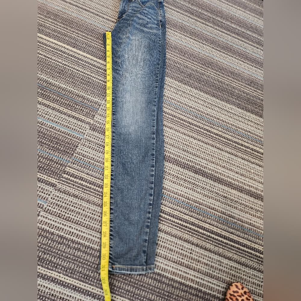 Levi's Totally Shaping Mid Rise Skinny Medium Wash Denim Jeans - Thumbnail 9