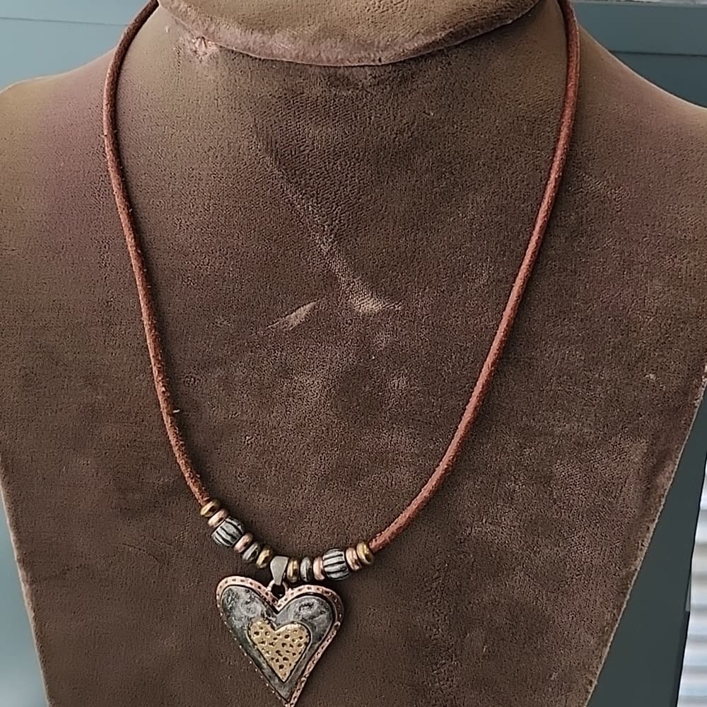 Vintage Artisan Copper and Gun Metal Tone Hammered Heart Choker Necklace - Thumbnail 4