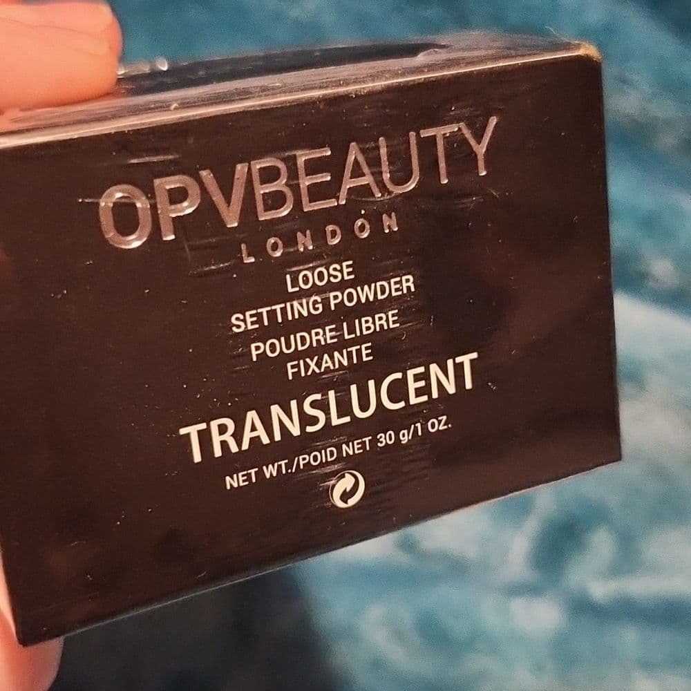 OPVbeauty London Translucent Setting Powder with Bonus Brush Cleaner - Thumbnail 7