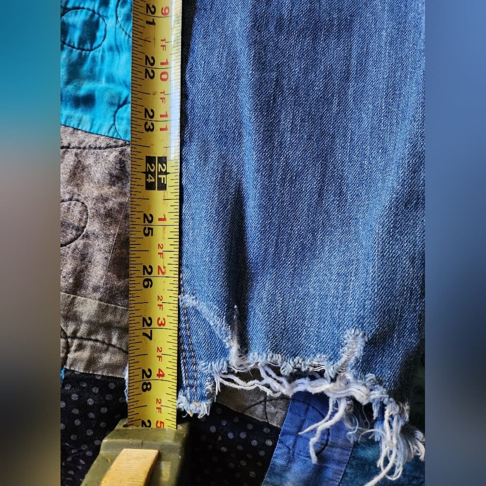American Eagle High Rise Tomgirl Ripped Denim Raw Cut Hem Jeans - Thumbnail 15