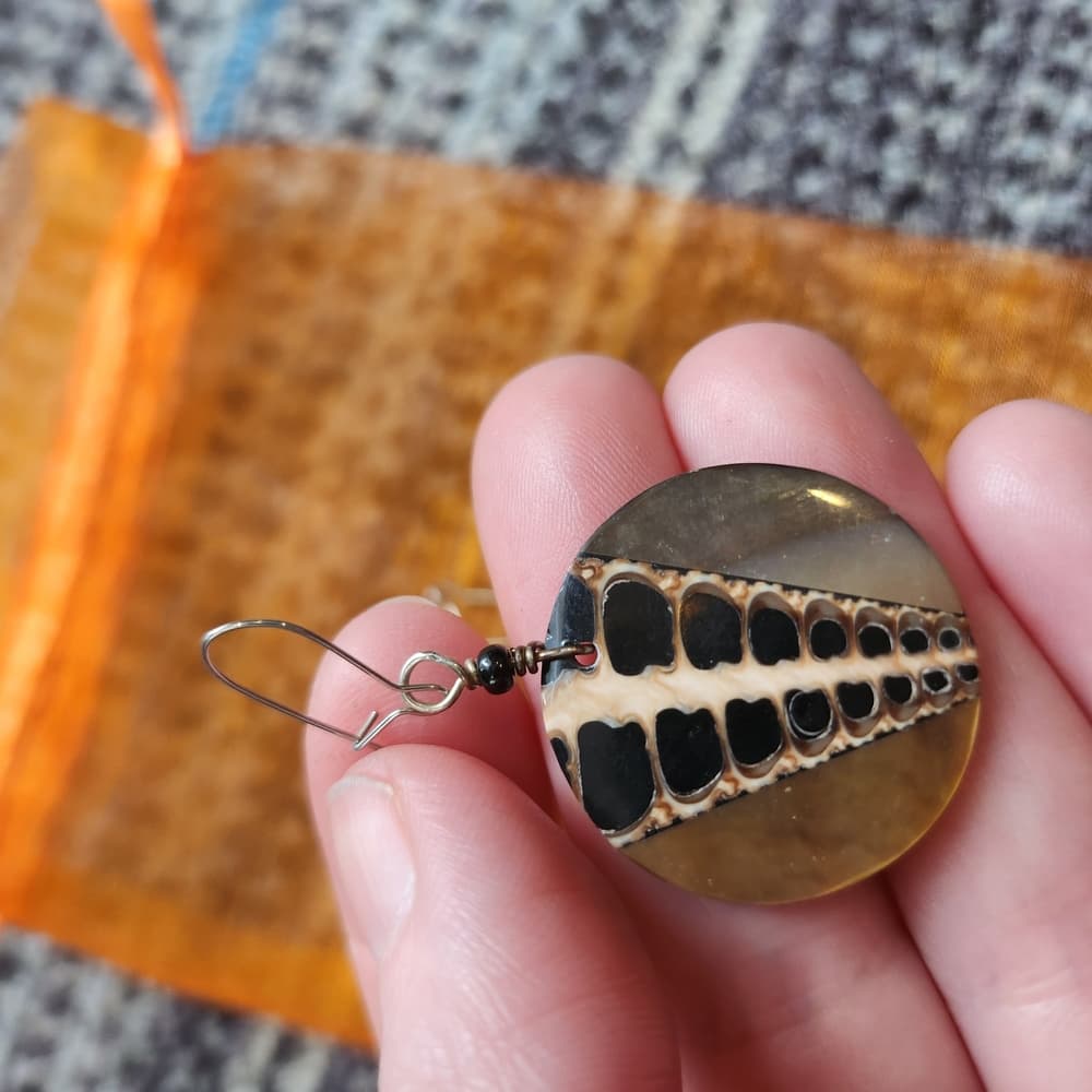 Elegant Black and Silver Earrings - Thumbnail 2