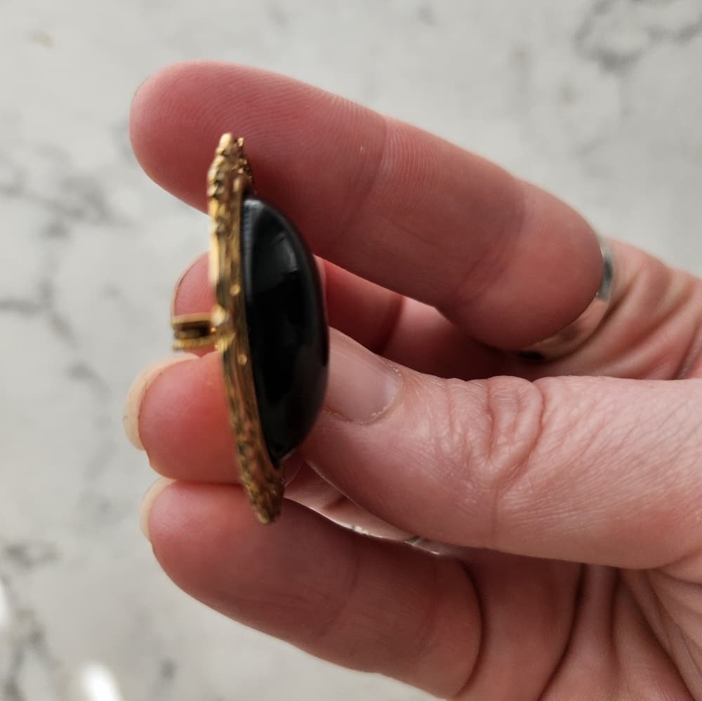 Vintage Victorian Style Faux Onyx Gold Scroll Brooch - Thumbnail 3