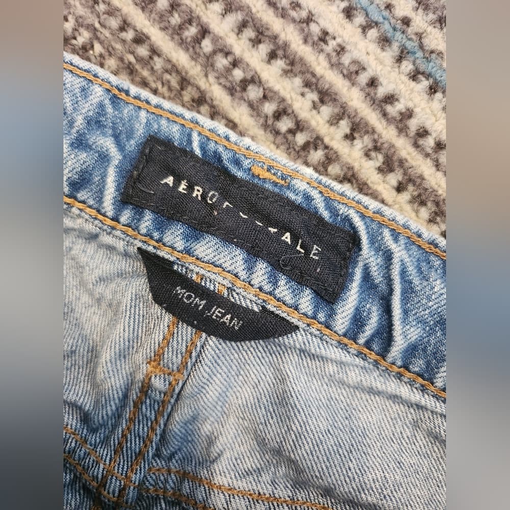 Aeropostale Mom Jeans Light Blue Denim High Rise Distressed - Thumbnail 3