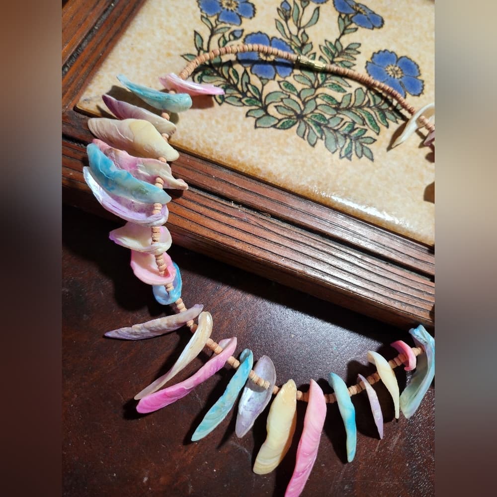 Vintage Pink and Blue Pastel Shell Beaded Mermaid Choker - Thumbnail 2