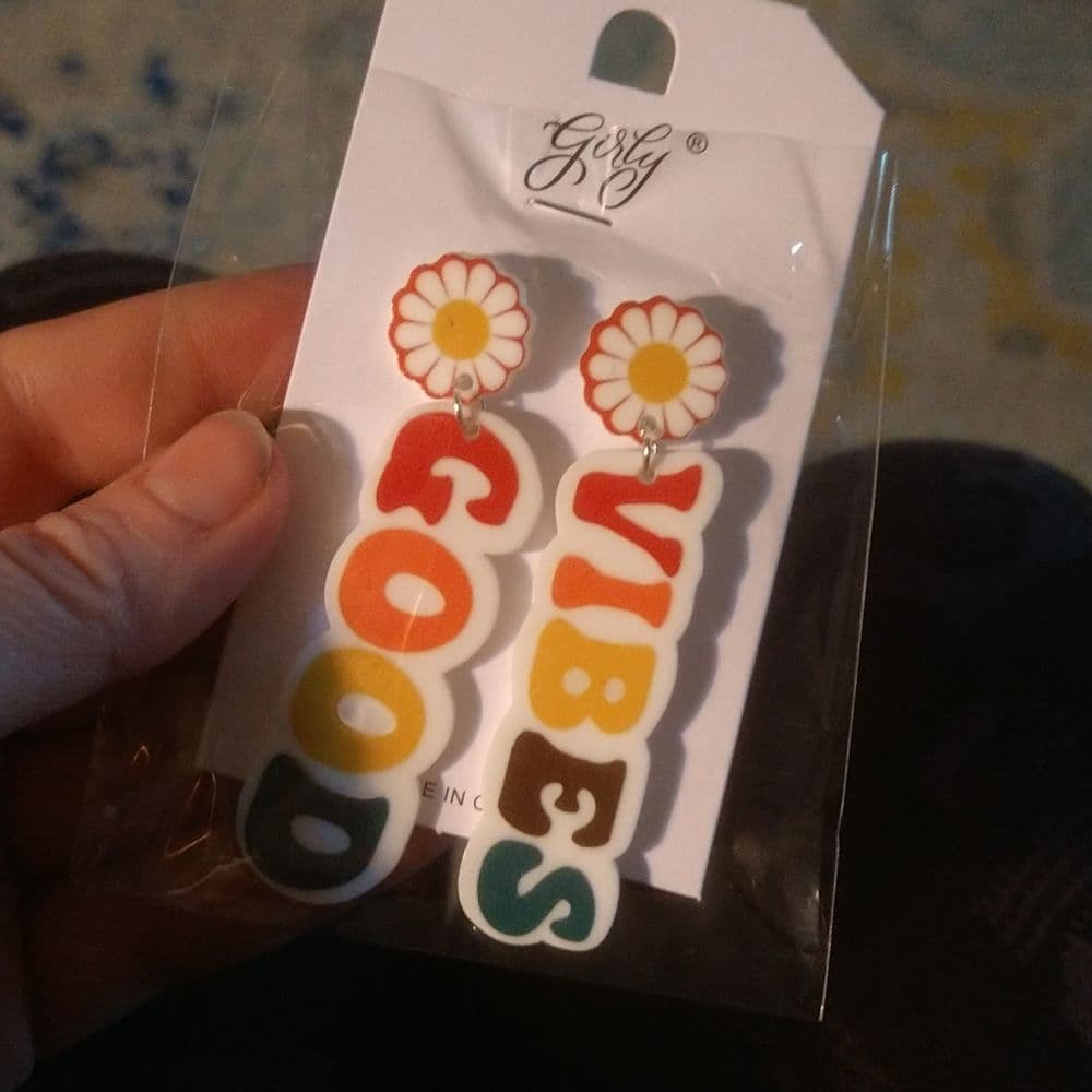 Good Vibes Daisey Colorful Retro Post Dangle Earrings - Thumbnail 5