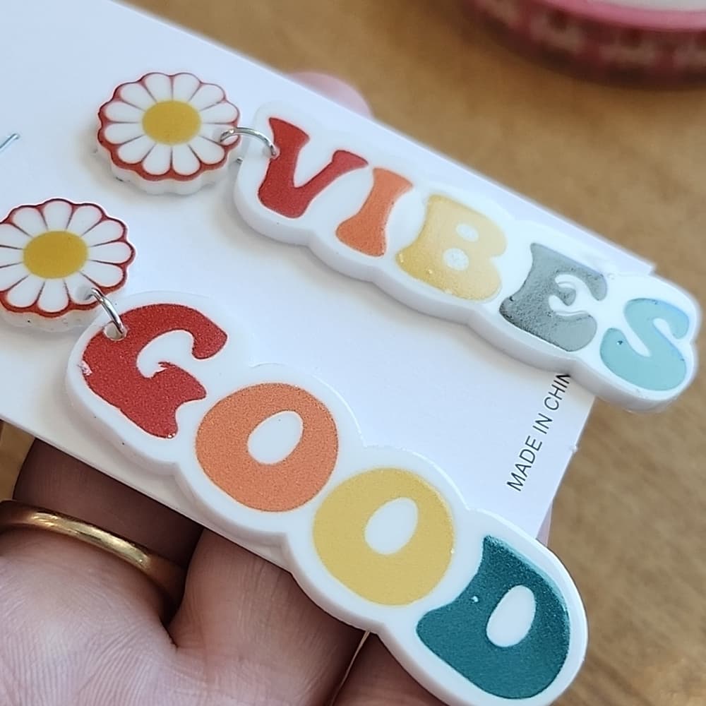 Good Vibes Daisey Colorful Retro Post Dangle Earrings - Thumbnail 3