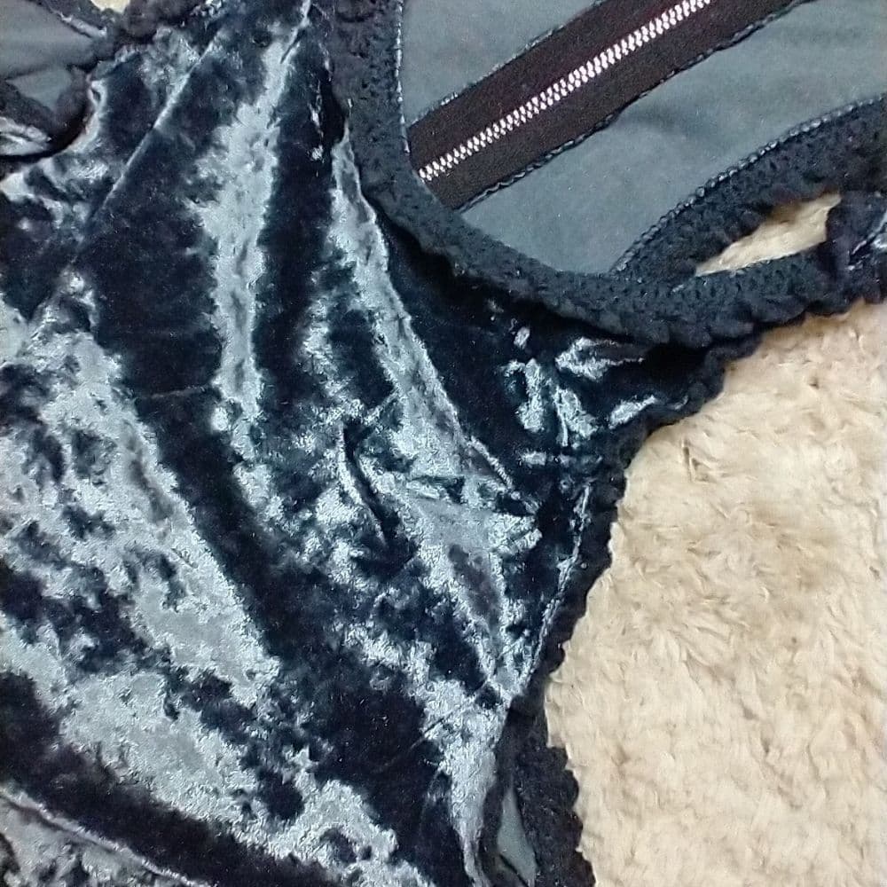 POL Crushed Velvet Blue Baby Doll Tank Top Crochet Lace Trim - Thumbnail 5