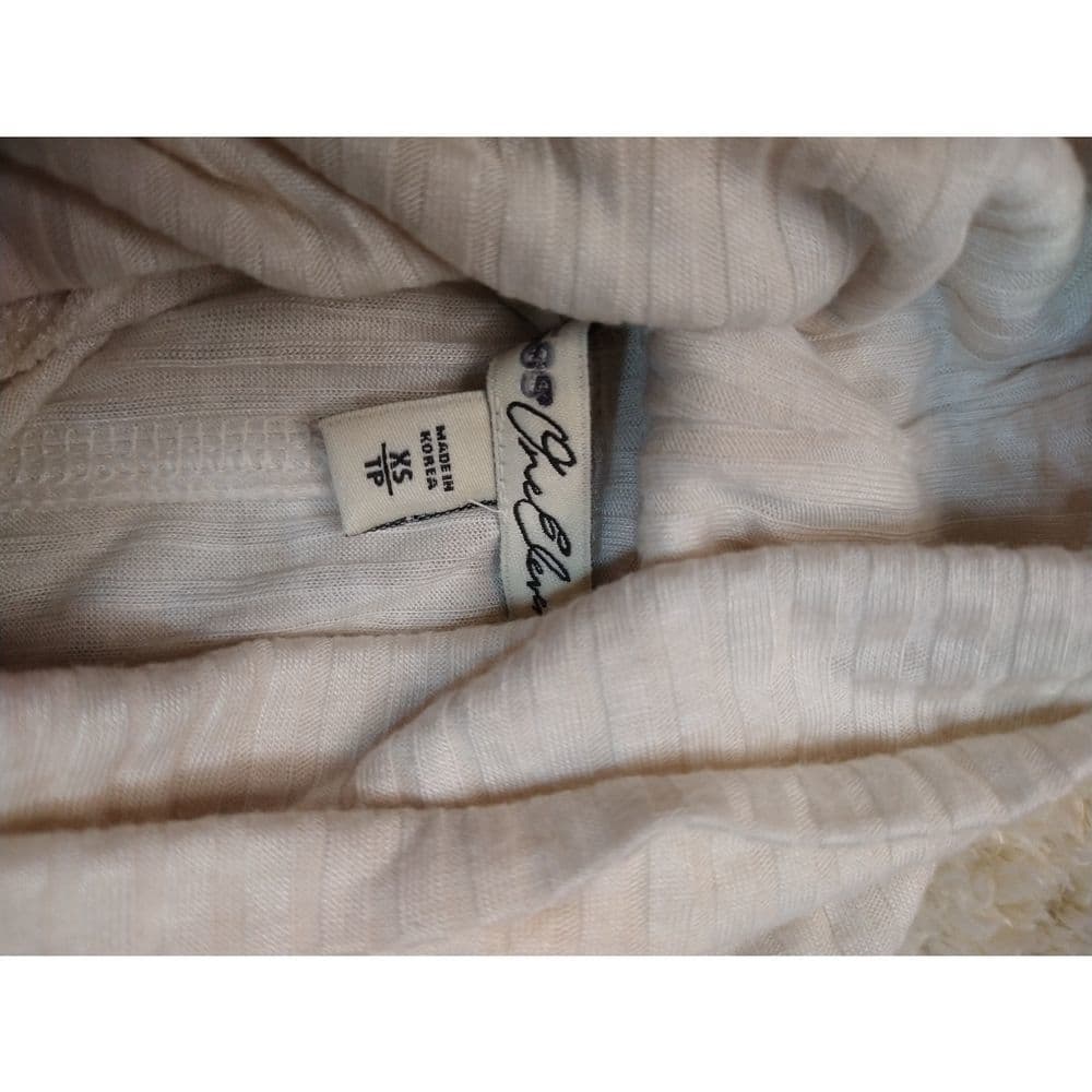Express 🥰 Cream Cowl Neck Sleeveless Tank Top - Thumbnail 3