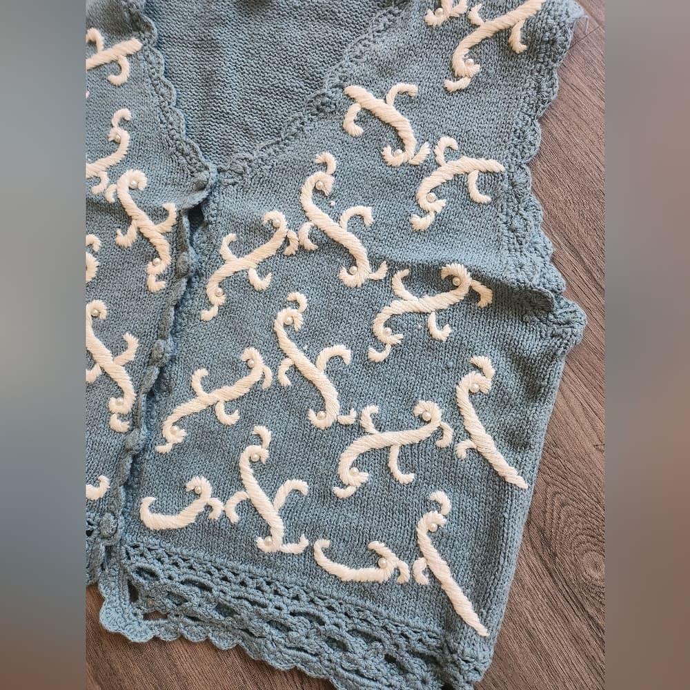 Vintage Reference Point Embroidered Blue And White Crochet Sweater Vest - Thumbnail 2