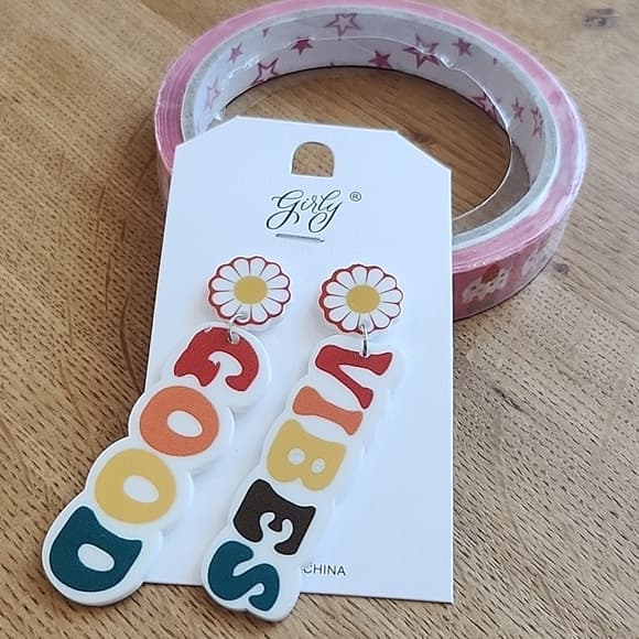 Good Vibes Daisey Colorful Retro Post Dangle Earrings - Thumbnail 10