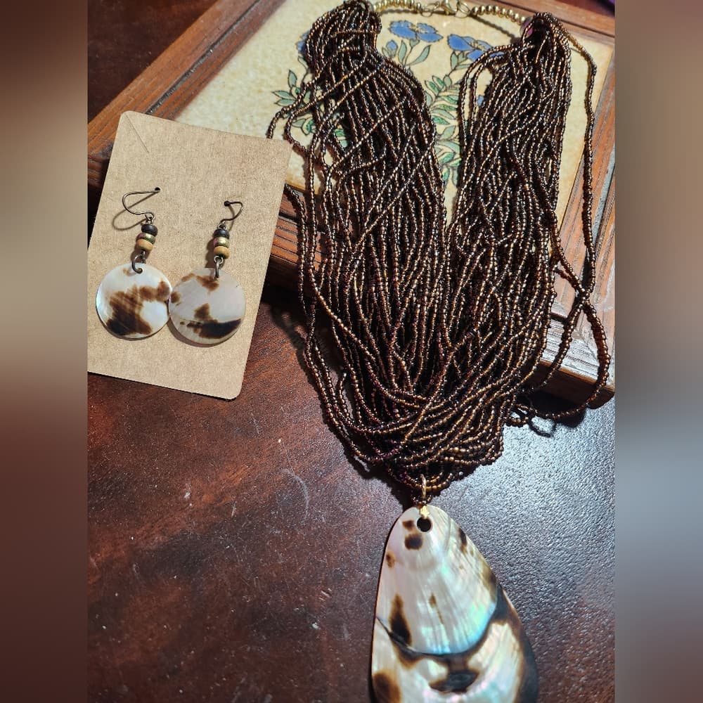 Multi Strand Beaded Shell Pendant Necklace and Earring Set Brown Bronze - Thumbnail 10